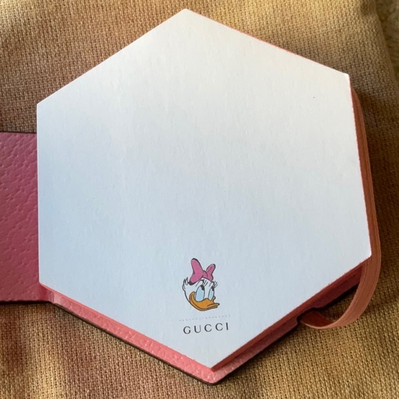 🌸🎀 GUCCI X DISNEY DAISY DUCK STICKY NOTES 🎀🌸 NWT 🎀🌸 - Picture 10 of 16